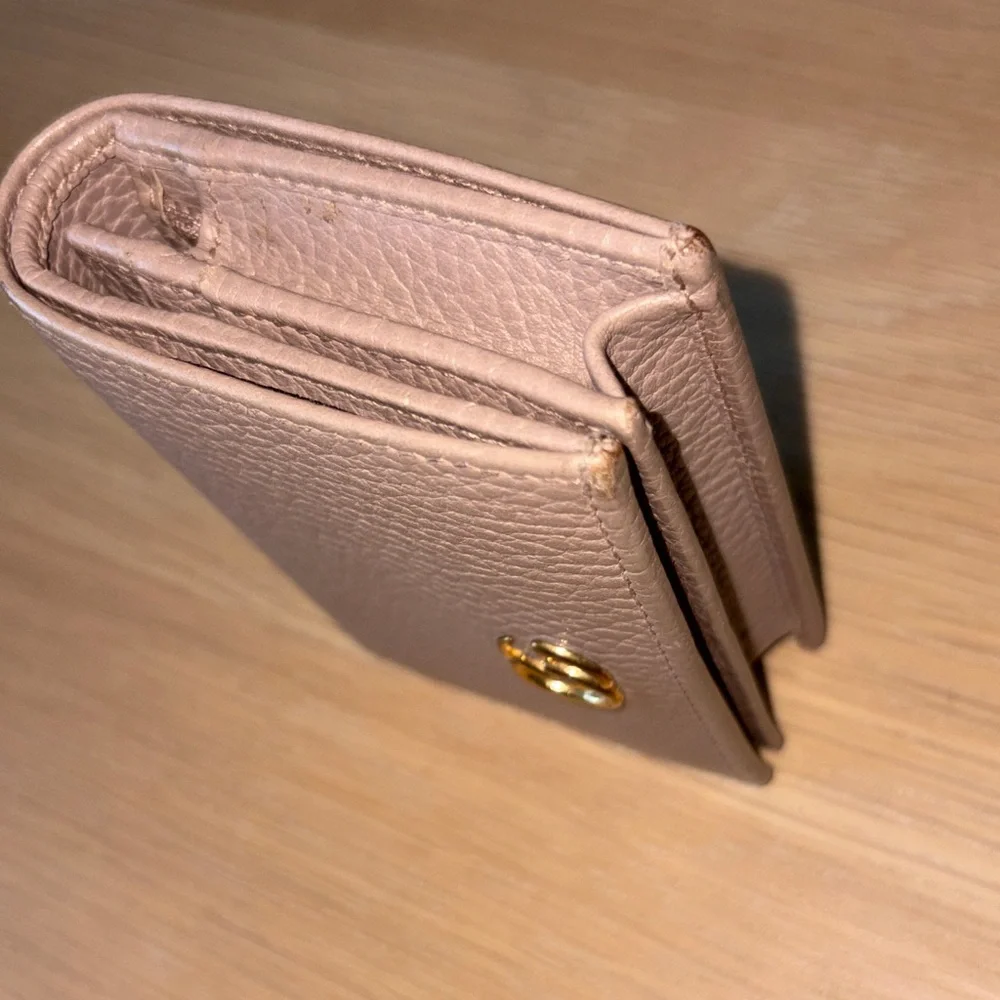 Gucci excellent except